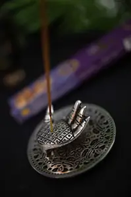 Подставки под благовония, Курительницы