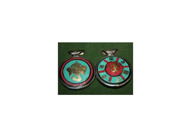 Тибетский амулет Ганеша и Ом (Ом Мани Падме Хум)