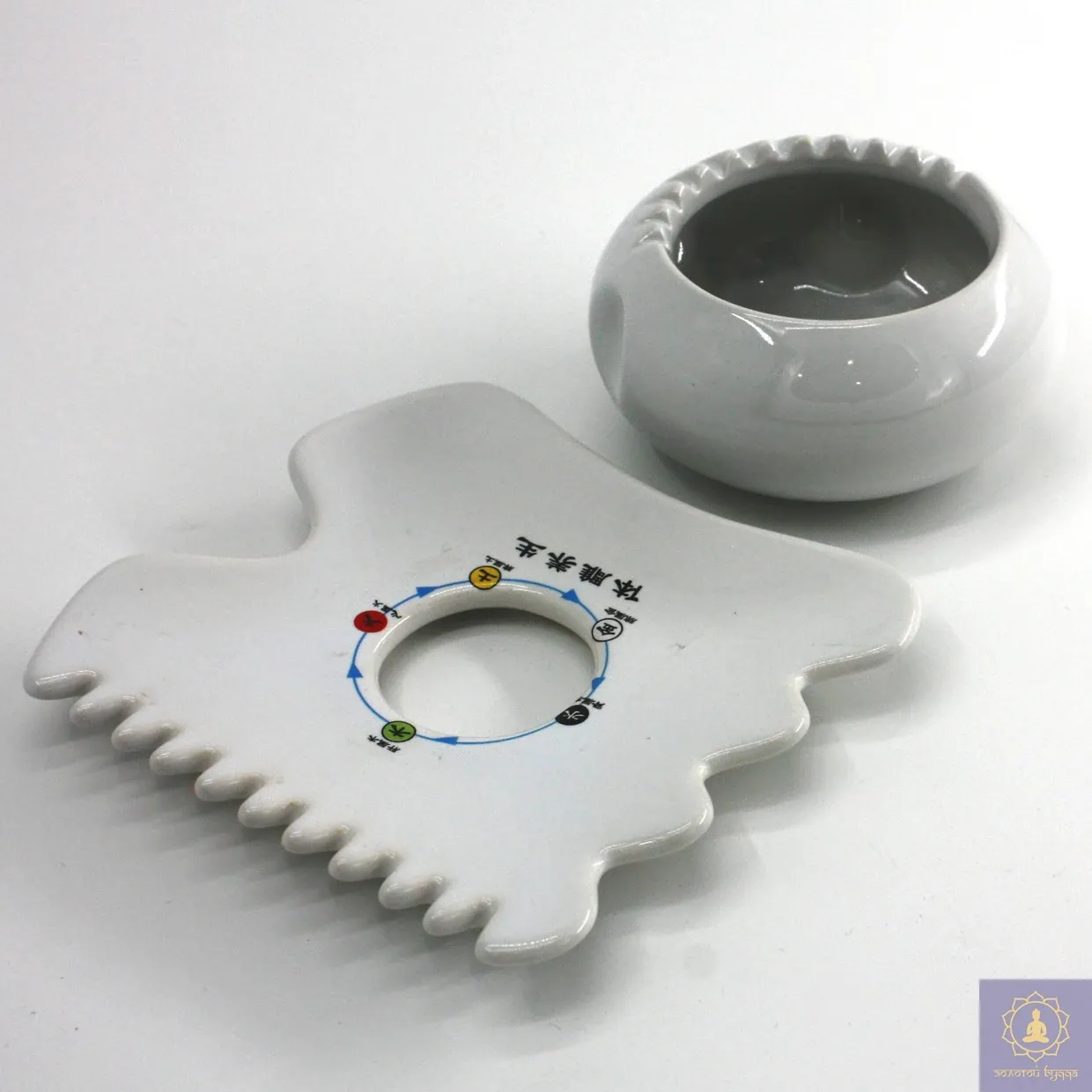 Скребок керамический Пять стихий белый