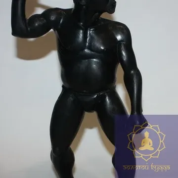 Воин - черное дерево, Африка.