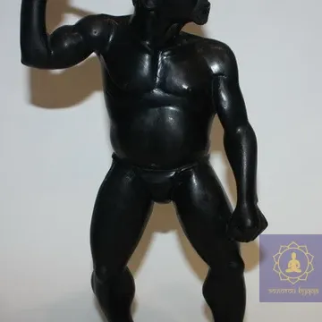 Воїн — чорне дерево, Африка.