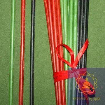 Свічки воскові кольорові.