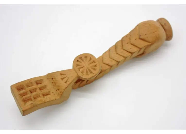 Ложка ритуальная деревянная