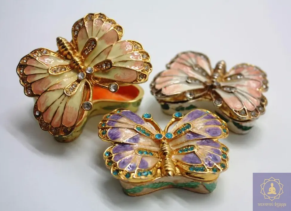 Шкатулка позолота бабочка маленькая