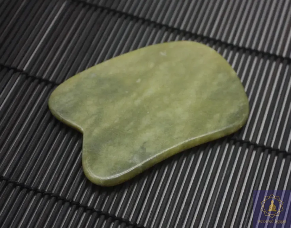 Скребок Гуаша нефрит Жад овал