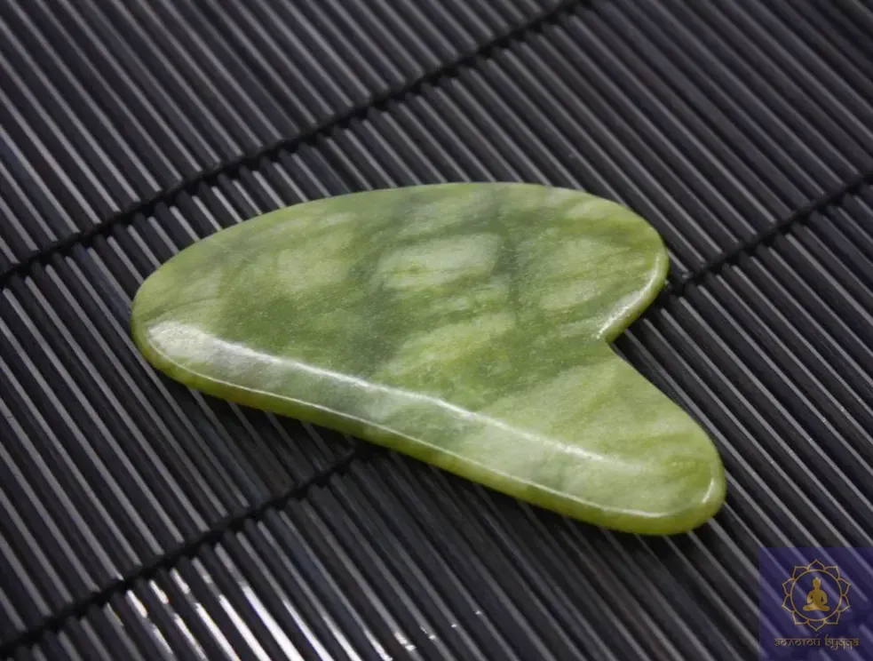 Скребок Гуаша нефрит Жад серце