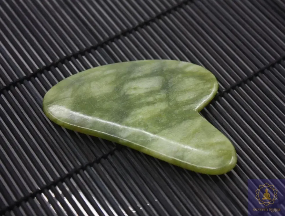 Скребок Гуаша нефрит Жад серце