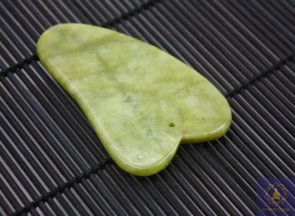 Скребок Гуаша нефрит Жад лапа малая