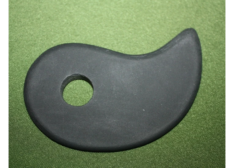 Гуаша скребок шунгит Бянь Ши капля с отверстием