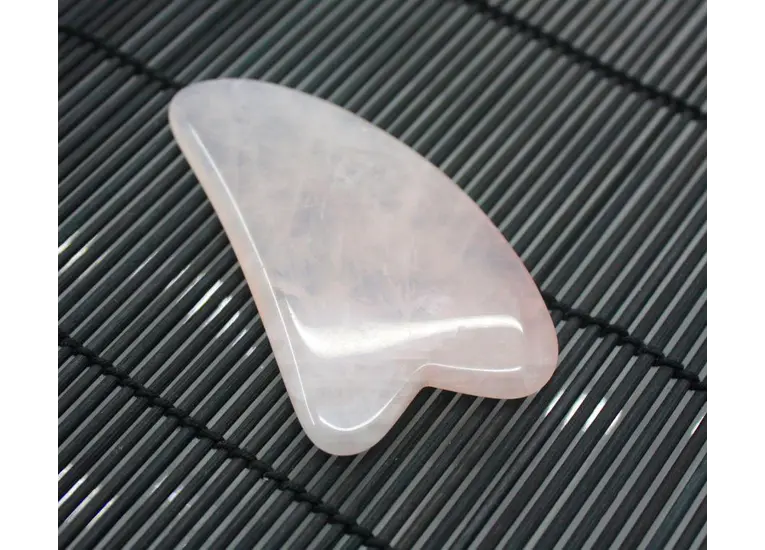 Скребок Гуаша рожевий кварц, лапка мала