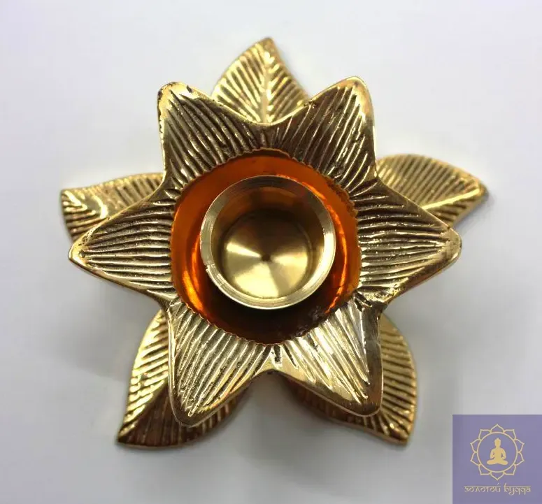 Підсвічник латунь, лотос.