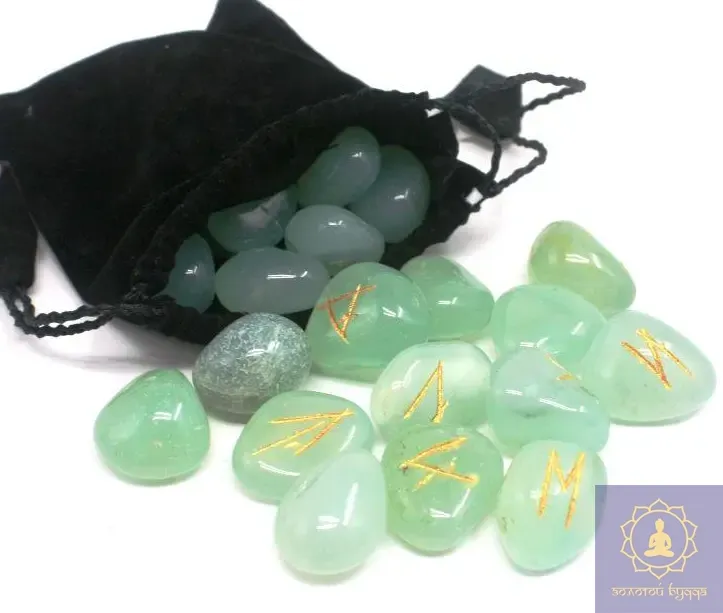 Руны из натурального камня нефрит.