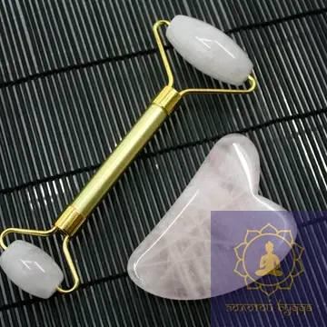 Массажный набор Гуа-ша, ролик и скребок из розового кварца.