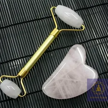 Массажный набор Гуа-ша, ролик и скребок из розового кварца.