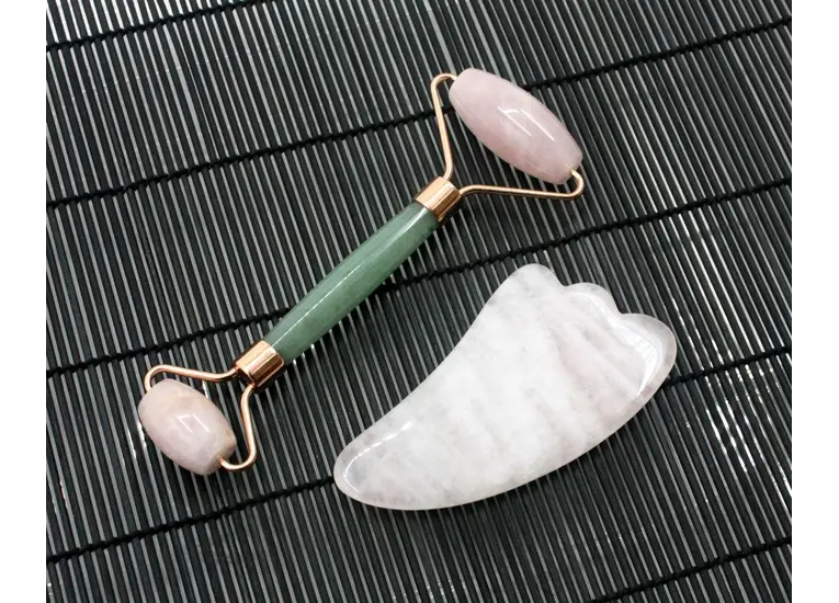 Массажный набор Гуа-ша, ролик и скребок.