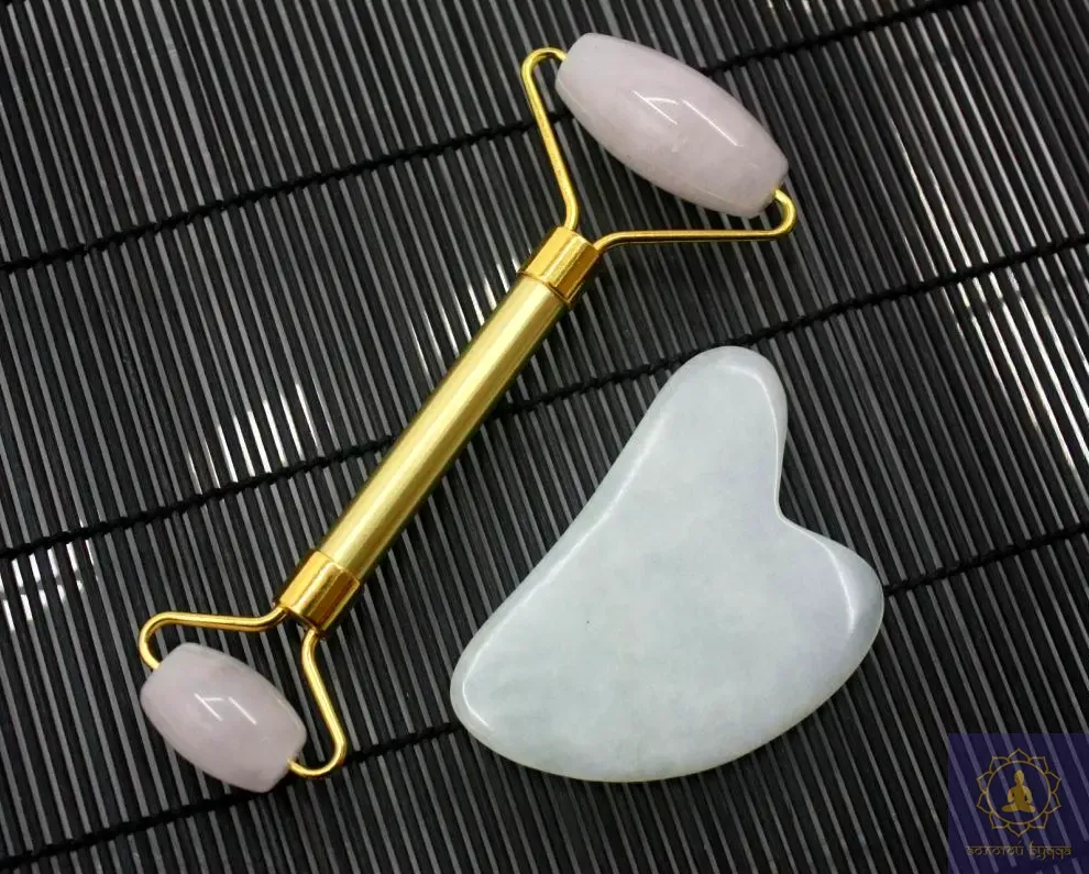 Масажний набір Гуа-ша, роллер та скребок з нефриту.