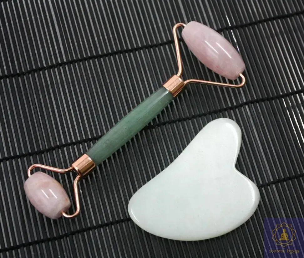 Массажный набор Гуа-ша, ролик и скребок.