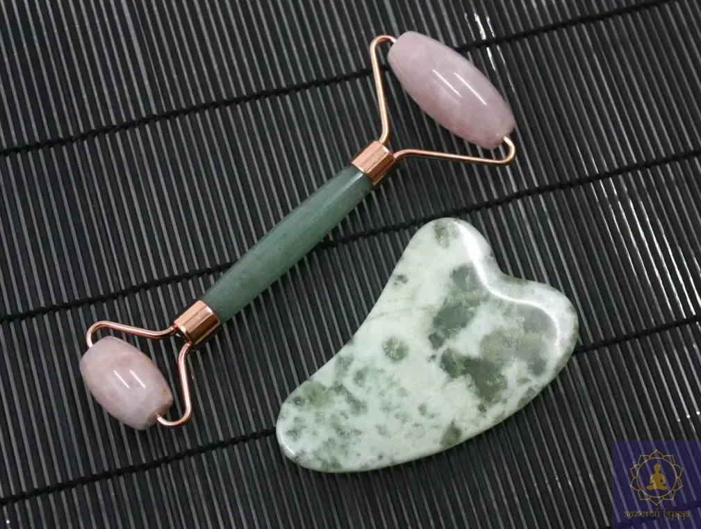 Массажный набор Гуа-ша, ролик и скребок.