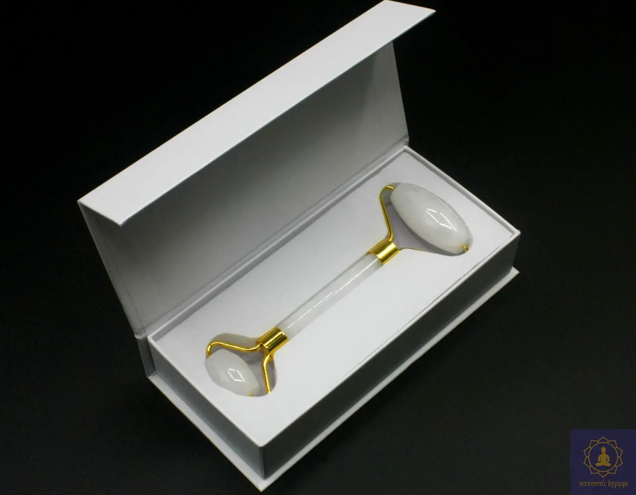 Роллер масажний з білого нефриту.