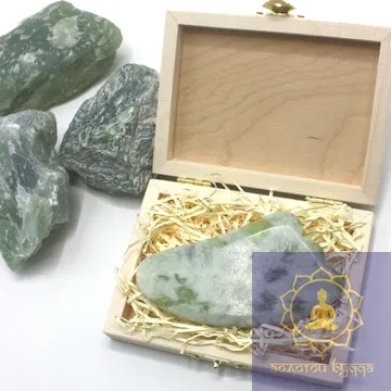 Скребок Гуаша нефрит хмарний в подарунковій упаковці