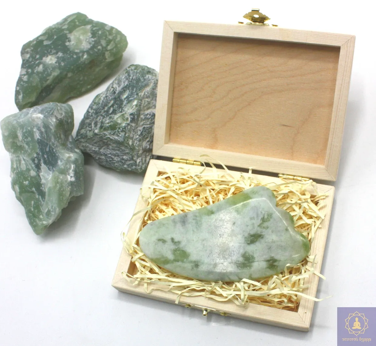 Скребок Гуаша нефрит хмарний в подарунковій упаковці