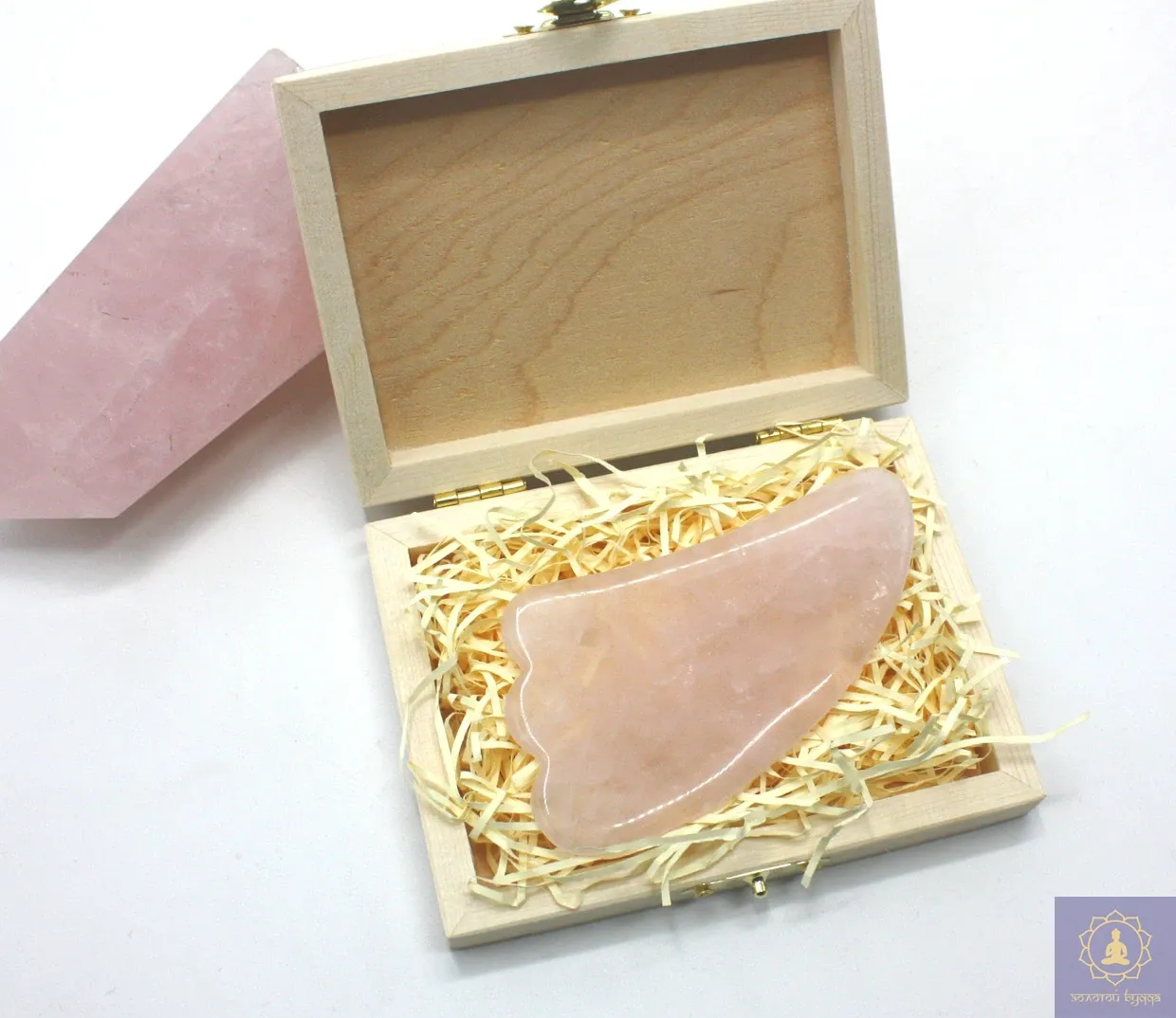 Массажер гуаша кварц в подарочной упаковке