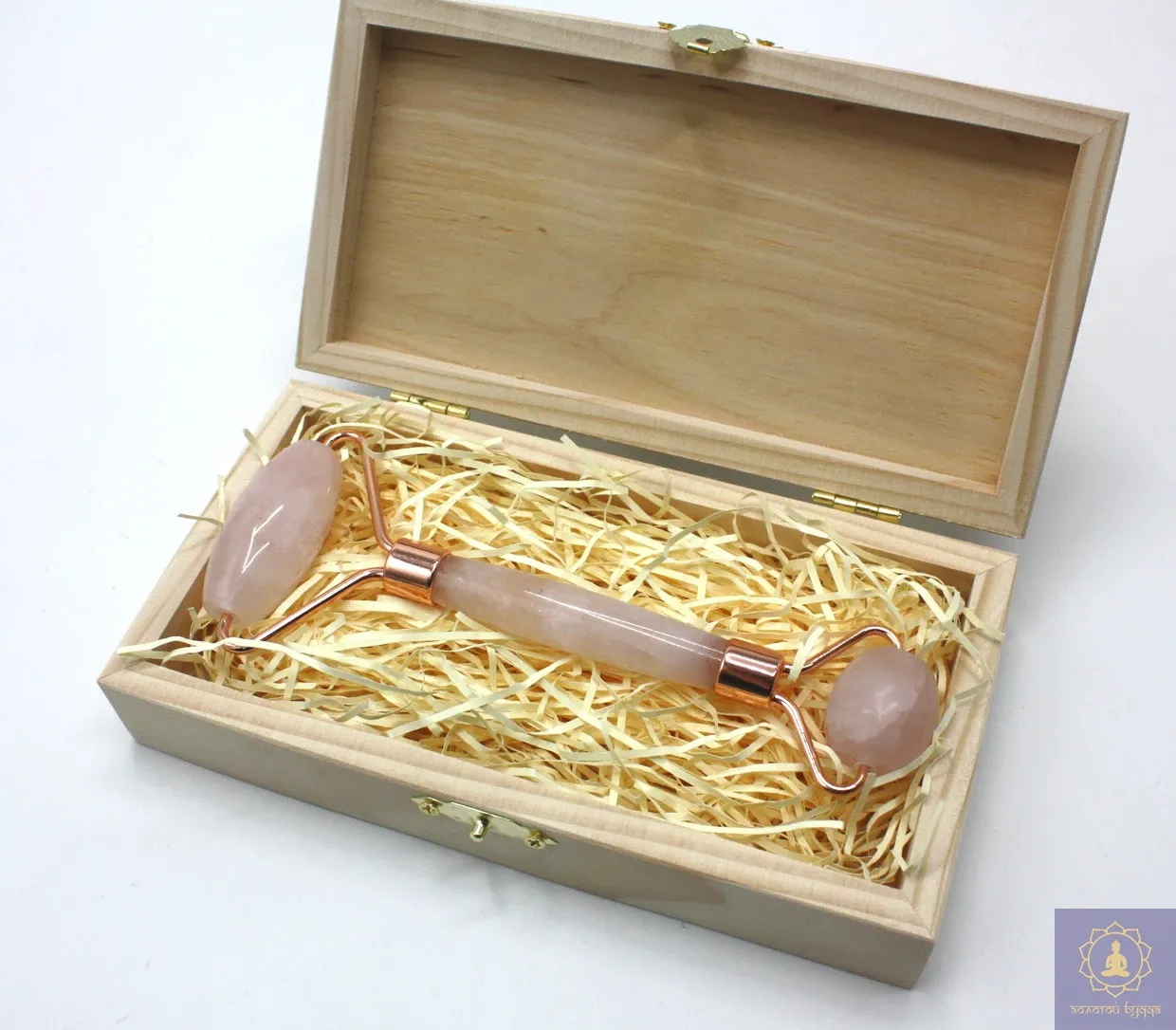 Масажер гуаша, ролик із рожевого кварцу.