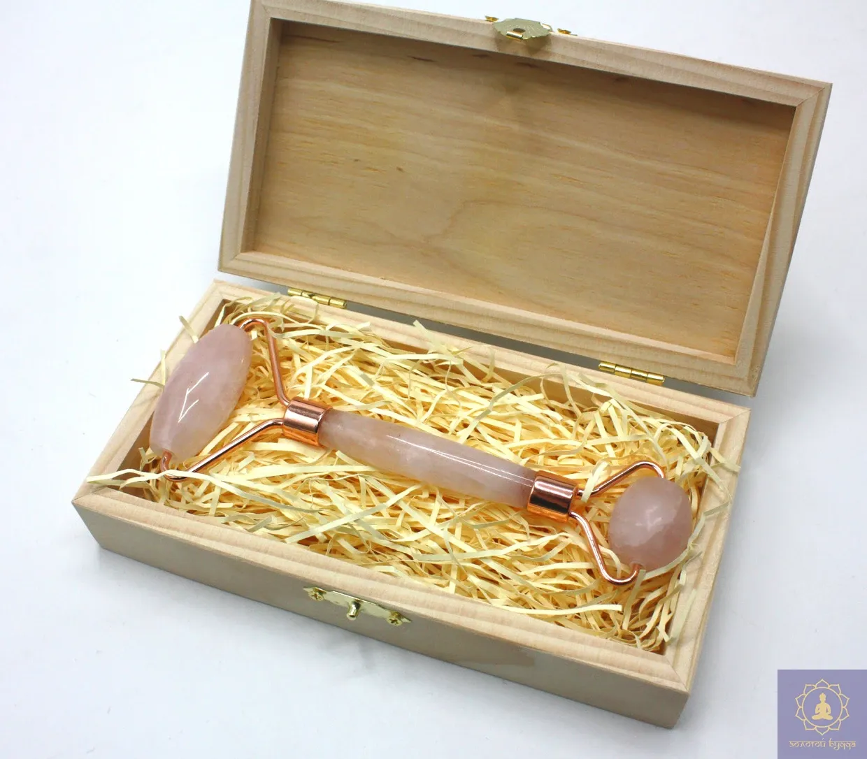 Масажер гуаша, ролик із рожевого кварцу.