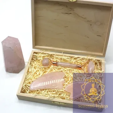 Масажний набір гуаша з рожевого кварцу.