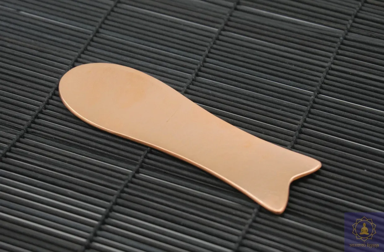 Гуаша скребок мідь рибка