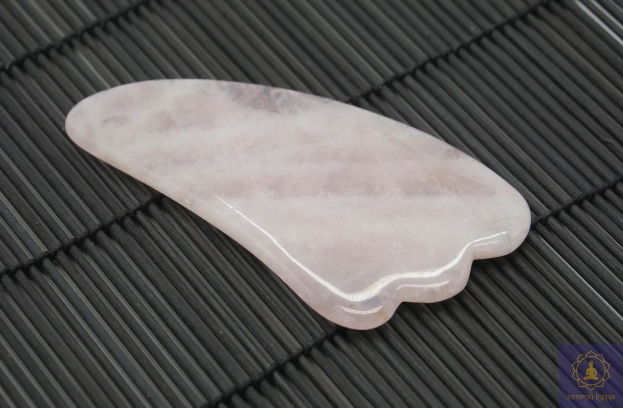 Скребок Гуаша рожевий кварц 3-х палий