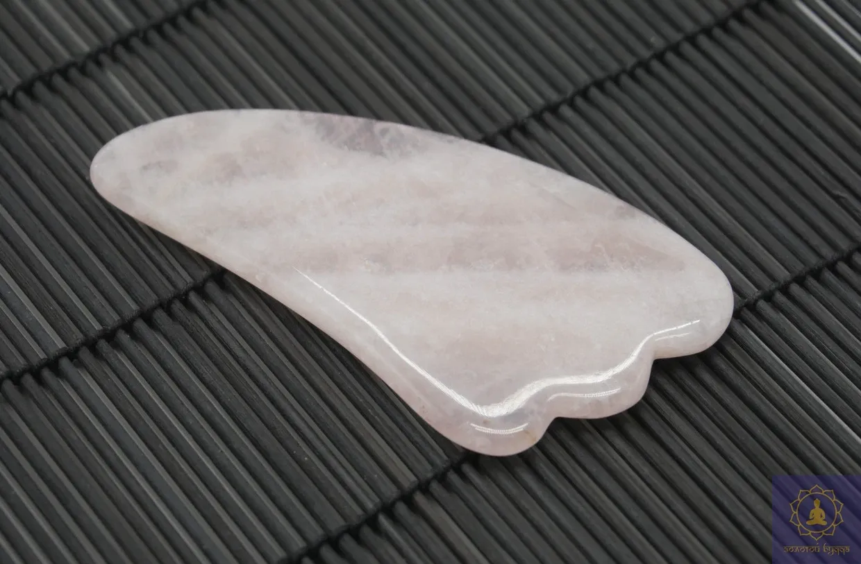 Скребок Гуаша розовый кварц 3-х палый