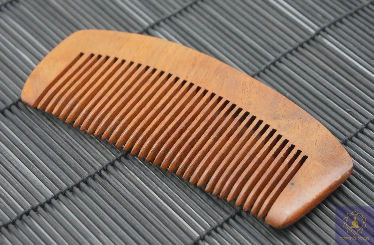 Скребок Гуаша  дерево, гребень округлый