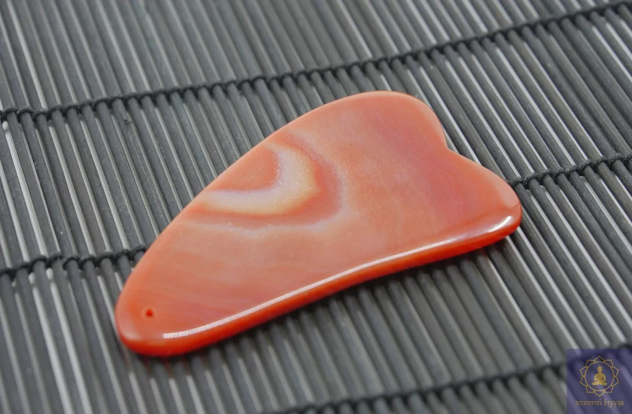 Гуаша скребок сердолик-агат лапа 2-х палая