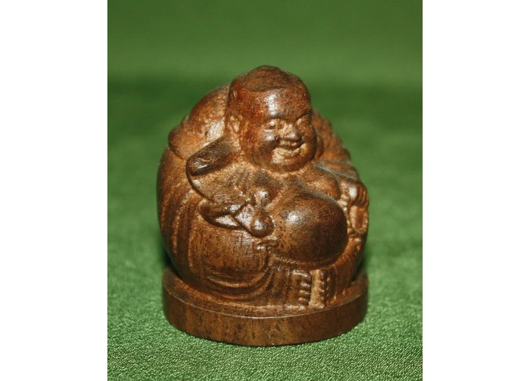 Хотэй. Дерево - Рудракша.