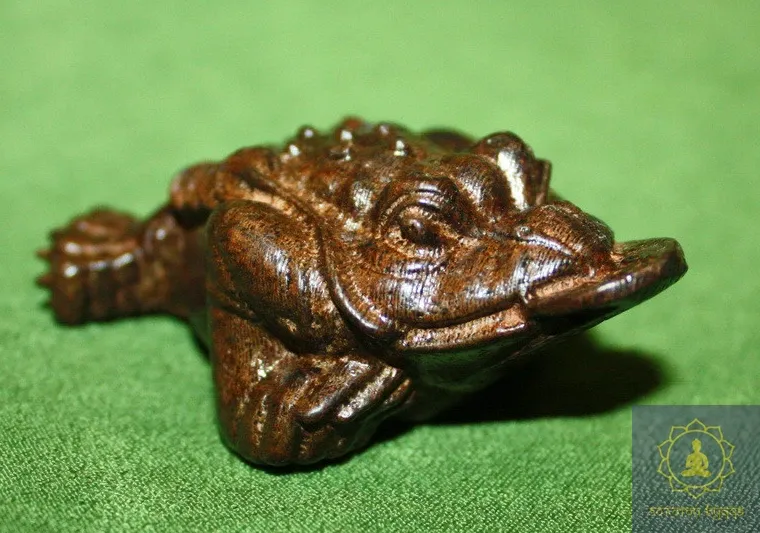 Жаба трилапая.Резьба для дерева - Рудракша.
