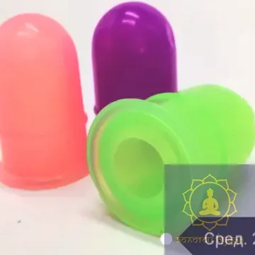 Банка безболезненная силиконовая для вакуумного массажа средняя 4х2,6 см