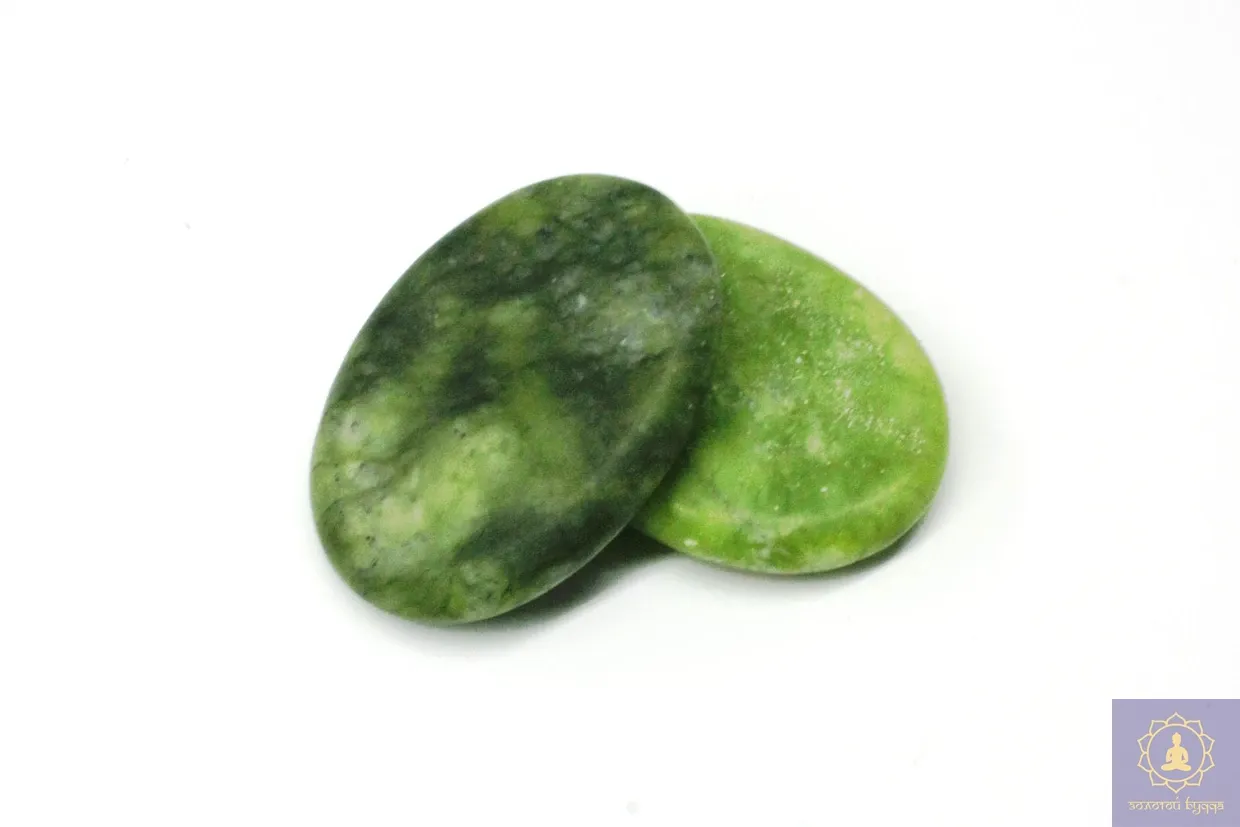 Камінь СПА 3*4*0.7см нефрит жад