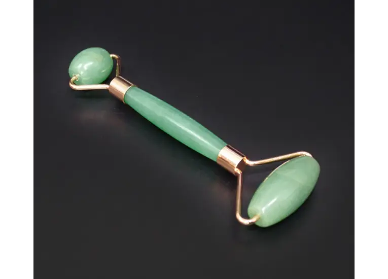 Ролик массажный из нефрита.