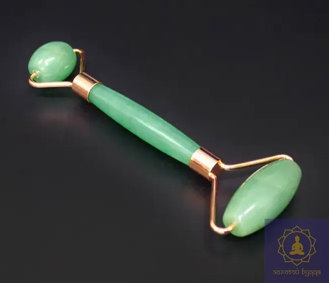 Ролик массажный из нефрита.