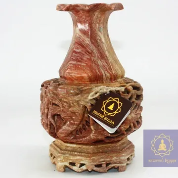 Кувшин из камня с изображением дракона