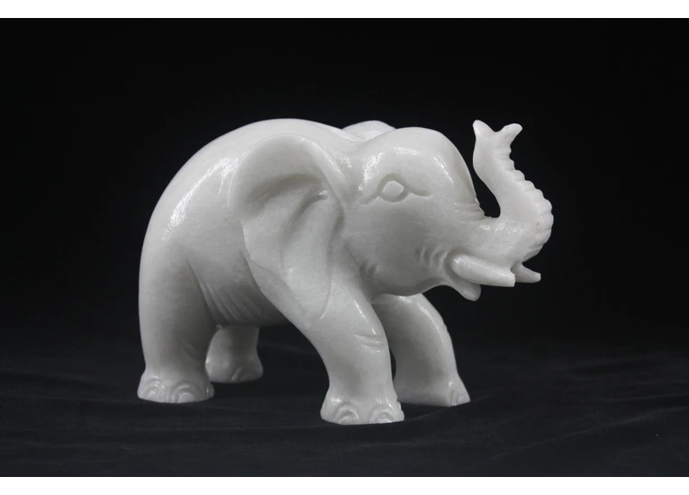 Слон-хобот вгору (мармур)