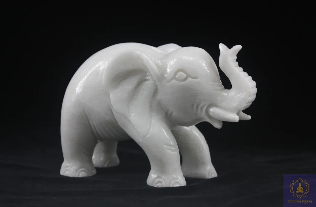 Слон - хобот вверх (мрамор)