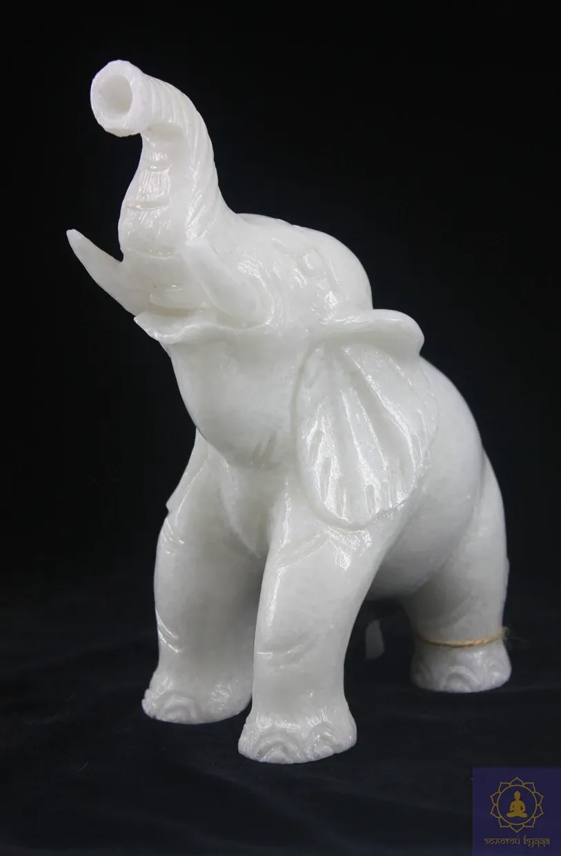 Слон с поднятой головой (мрамор)