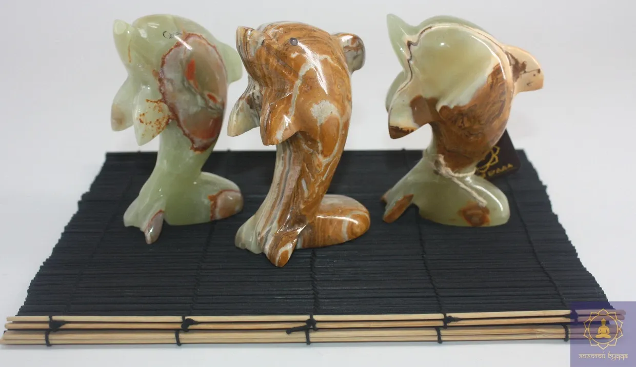 Дельфин (оникс)