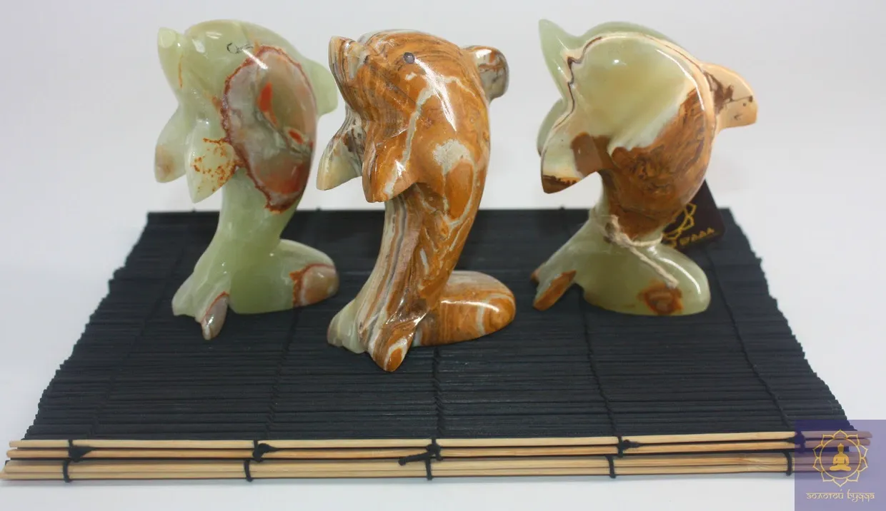 Дельфин (оникс)