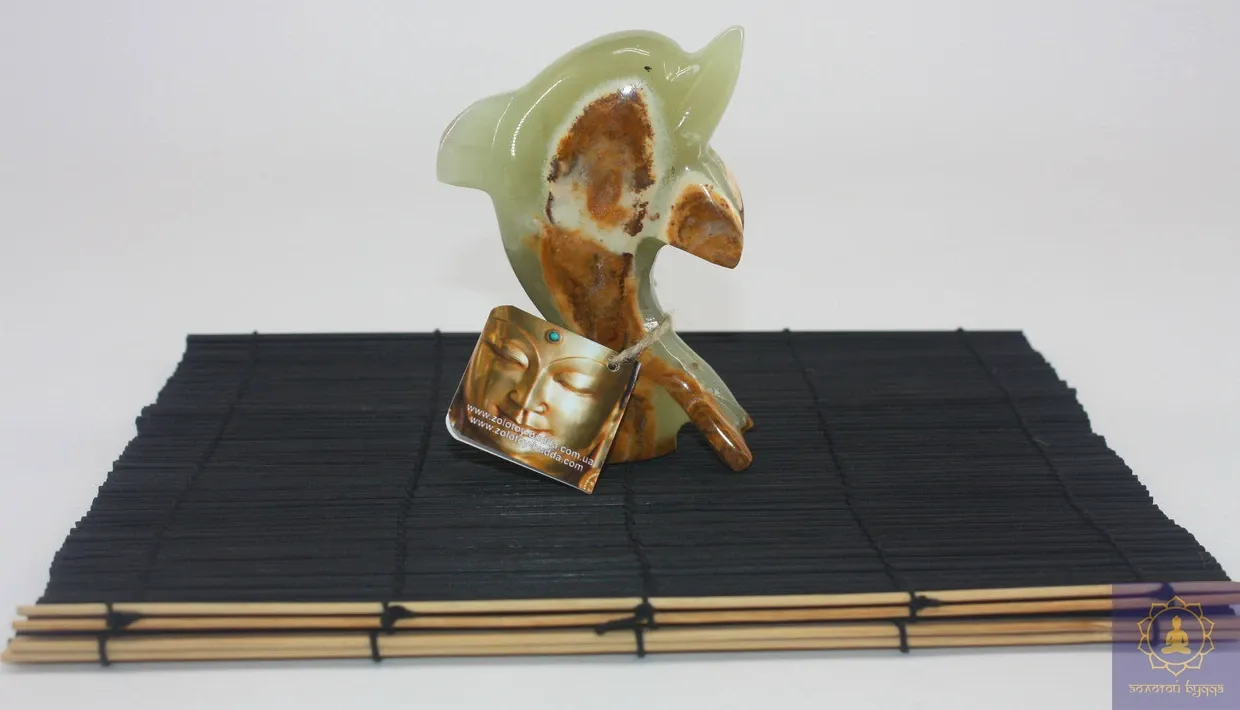 Дельфін (онікс)