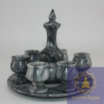 Графин с рюмками из камня. Оникс.