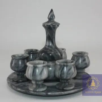 Графин с рюмками из камня. Оникс.