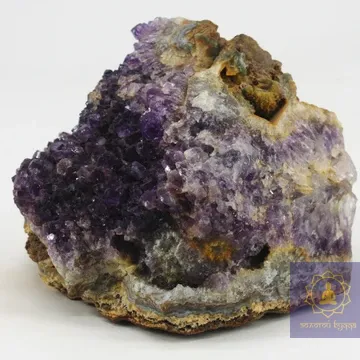 Аметист на матрице